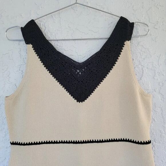 Per Se by Carlisle Sleeveless Blouse Beige Black Crochet Trim Women Size M - Picture 7 of 12